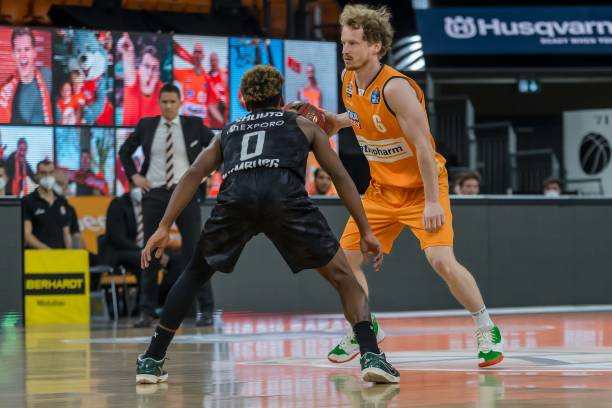 通过苏维门 通过苏维门