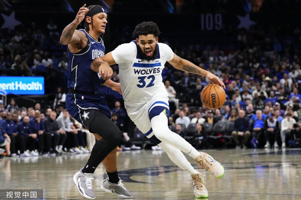 郑钦文在采 郑钦文在采