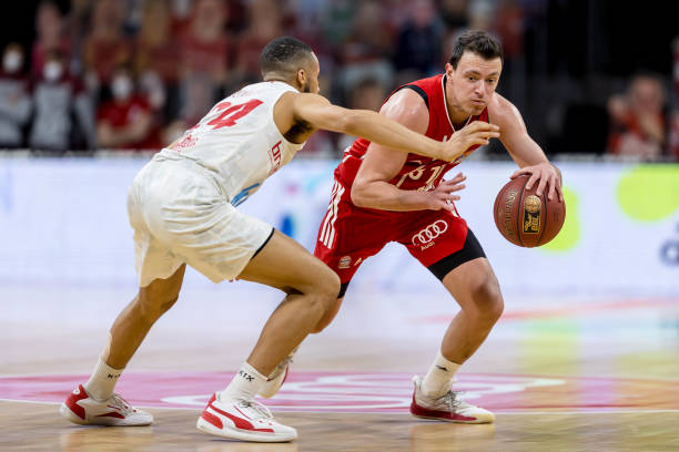 他在进攻端 他在进攻端